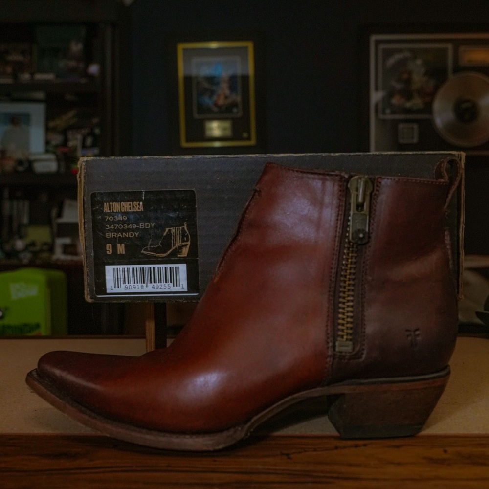 Frye Rich Brown Leather Ankle Boots - Picture 2 of 8
